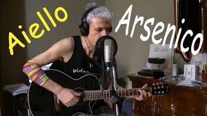 Il videoclip della canzone è in. Arsenico Aiello Accordi E Cover Youtube