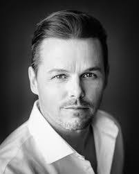 Penny Chase's Instagram, Twitter & Facebook