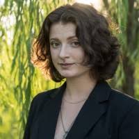 Simone Sparks's Instagram, Twitter & Facebook