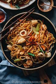 I buy my lo mein noodles at a local asian food store. Seafood Chow Mein æµ·é²ç'é¢ Omnivore S Cookbook