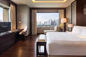 User experience and reviews about quarantine hotels you can find in comments in facebook and vk. Karantina Mandiri Di Shangri La Hotel Dan Fairmont Jakarta Ini Biayanya Halaman All Kompas Com