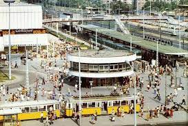 Jun 02, 2021 · az örs vezér téren megszűnt a gomba, torlódás van az automatáknál. Bezar Az Ikonikus Gomba Az Ors Vezer Teren