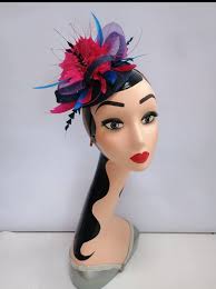 Another lady looking fabulous wearing her Navy,Cerise & Blue Fascinator 💙🩷