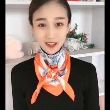 18 Ways To Wear a Scarf