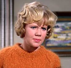 Pictures of Rebecca Schull, Picture #304145