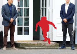 As a bodyguard, you will be privy to the private lives of famous people. Security For Wealthy Individuals Bodyguards