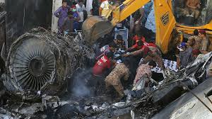 Three injured as cargo plane crashes at airport in somalia's capital. Pakistan International Airlines Plane Crashes In Karachi Wsj
