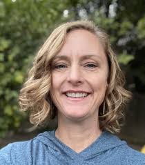 Kerry Enright's Instagram, Twitter & Facebook