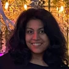 Lisa Alli's Instagram, Twitter & Facebook