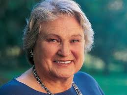 Margot Fraser's Instagram, Twitter & Facebook