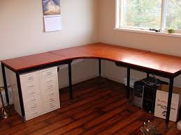 Whether you put this baby in the corner or not, this is a really great little desk for your home office, especially if you don't have enough room for a full sized desk. 30 Diy Desks That Really Work For Your Home Office