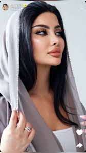 Pin van Christopher Azeem op Abaya gals 2 in 2025