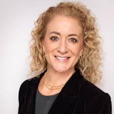 Cynthia Summers's Instagram, Twitter & Facebook