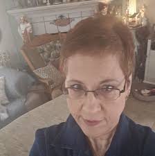 When speech pathologist Vanessa Abraham began to feel ill in 2019, she  thought she had a bad case of the flu. She was exhausted and her body  ached. Her voice was raspy.