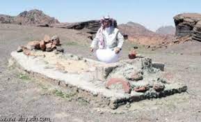 صور قبر الفارس عنترة بن شداد دنيا الوطن