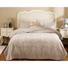 English home yorgan arıyorsan site site dolaşma! English Home Timeless Emboss Cift Kisilik Battaniye 200 X Fiyati