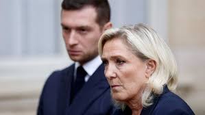 AfD pátrala po neněmeckých křestních jménech útočníků nožem. Našla ale  hlavně Michaely a Daniely