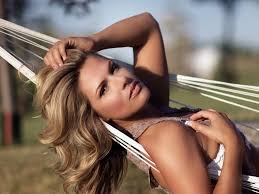 Model trying to win Maxim contest to cover in vitro fertilization costs