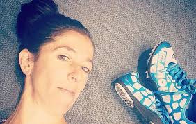 Corredora americana surpreende com foto de seu corpo após gravidez