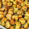 Coat potatoes with olive oil, and sprinkle with salt and pepper. Https Encrypted Tbn0 Gstatic Com Images Q Tbn And9gcr90lggd59vnf2ixrsdhb7vo Drt 31ddsmuf 68datqu7tkuey Usqp Cau