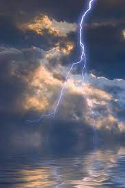 Pin By Moises Lopez Richard On Strike Wild Weather Clouds Lightning