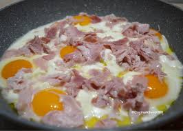 Nella nostra ricetta anche il burro è stato sostituito con l'olio extravergine di oliva, una versione light che renderà le vostre crepes senza uova leggere e. Nuvole Di Uova Light Ricetta Di Uova Al Forno