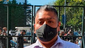 Luis chocobar, el policía bonaerense acusado de matar a balazos a un delincuente que atacó a puñaladas a un turista estadounidense en 2017 en el barrio porteño de la boca, aseguró hoy que. Chocobar Antes Del Veredicto Espero Que Dios Los Ilumine Yo Cumpli Mi Deber