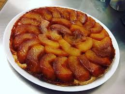 La Tarte Tatin Est Au Menu Ce Week End Apres Un Veloute De Potimarron Chips De Chorizo Des Bricks Chevre Ricotta Ciboulette Un Pave De Food Apple Pie Desserts