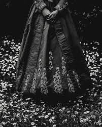 Black And White Crown Aesthetic Fire Ice Book Series When You Discover Your Gift You Discover Your Destiny A B Black And White Photography Dark Photography White Aesthetic