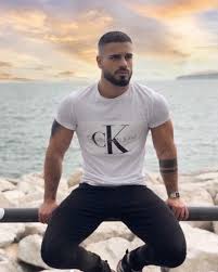 Was tun, wenn die glatze droht? Ich Bin Silas Bin Schwul Habe Dunkelbraune Haare Und Bin 1 95 Gross Modische Frisuren Frisuren Herrenfrisuren