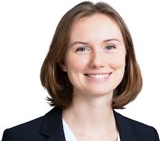 Kristin Lampe's Instagram, Twitter & Facebook