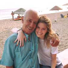 Son dakika bilgisine göre tanınmış psikolog ve yazar doğan cüceloğlu, i̇stanbul beşiktaş'ta yaşadığı dairede ölü bulundu. Dogan Cuceloglu Sevmeye Devam Edeceginden Hic Suphe Facebook