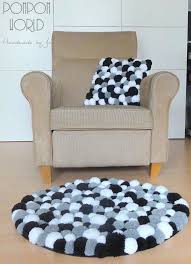 Pom Pom Rug Fluffy Carpet White Grey Black By Pompomworldcom Handmadehomedecor Paspas Dekoratif Yastiklar Ev Icin