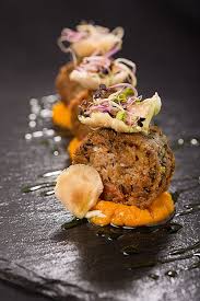 Medaillon De Canard Confit Et Son Onctueuse Puree Butternut Bouquet Poele De Pleurotes Sauce Miel Et Citronnelle Puree Butternut Sauce Au Miel Butternut