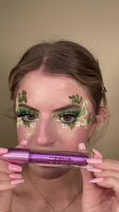 @Queencosmetics obsessed😍 #lipgloss #glitterlipgloss #lipproducts #makeup  #beauty #indiebrand #smallmakeupbiz #smallbusiness #smallmakeupbrand  #makeupreview #queencosmetics