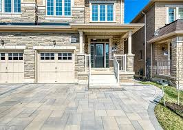 3045 Max Khan Blvd, Oakville, ON L6H 0S3