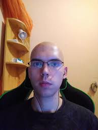 Hello looking for a moustache 18m 1500€ Max. Send me a DM Im from spain