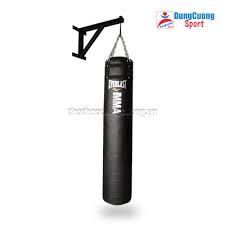 Bao cát tập võ có nhiều loại từ to đến nhỏ, có nhiều chất liệu khác nhau: Gia Treo Bao Cat Xoay 360 Ä'á»™ Thá»ƒ Thao DÅ©ng CÆ°á»ng