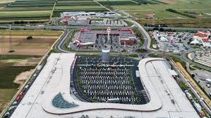 Pandrof) is a town in the district of neusiedl am see in the austrian state of burgenland. Erlinger Immobilien Pado Galerien In Parndorf Eroffnet