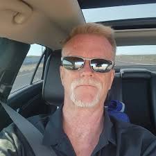 No not married i wanna chat John from Conroe Texas 😘