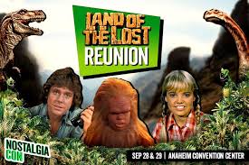Our vacation began, mapping out a planbut the map never showedthe danger down the roadwe felt our camper shakingas the earth was quakingthere's nowhere to hi. Land Of The Lost Cast Reunites At Nostalgiacon 80s Pop Culture Convention That S My Entertainment