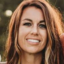 Kayla Hoelscher's Instagram, Twitter & Facebook