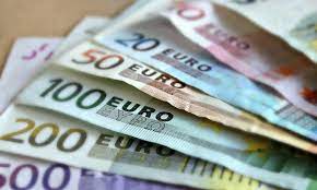 Από τις 25 αυγούστου ξεκινούν, και ολοκληρώνονται στο τέλος του μήνα, οι πληρωμές για τις συντάξεις σεπτεμβρίου 2021. Kbsh Cican3dom