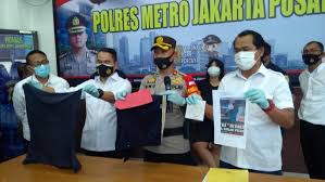 Made without bias, by the top clans in mm2, for you all. Aksi Mesum Di Halte Bus Senen Viral Polisi Kini Cari Penyebar Video