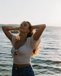 Alexis Mast Brown...