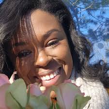 Anne Elie's Instagram, Twitter & Facebook