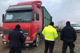 Check spelling or type a new query. Garda Nationala De Mediu A Mai Confiscat Un Camion Pentru Transport Si Depozitare Ilegala De Deseuri Proprietarul Amendat Cu 30 000 De Lei