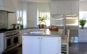 Source Sage Design Stunning Kitchen Design With Crisp White Shaker Kitchen Cabinets White Kitc Kitchen Design Kitchen Tiles Design White Subway Tile Kitchen