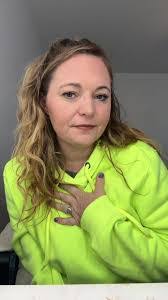 Heather Downey's Instagram, Twitter & Facebook