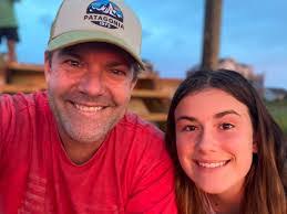 Summer Estes's Instagram, Twitter & Facebook